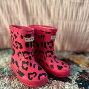 Hunter Kids First Classic Leopard Print Rain Boots in Arcade Pink